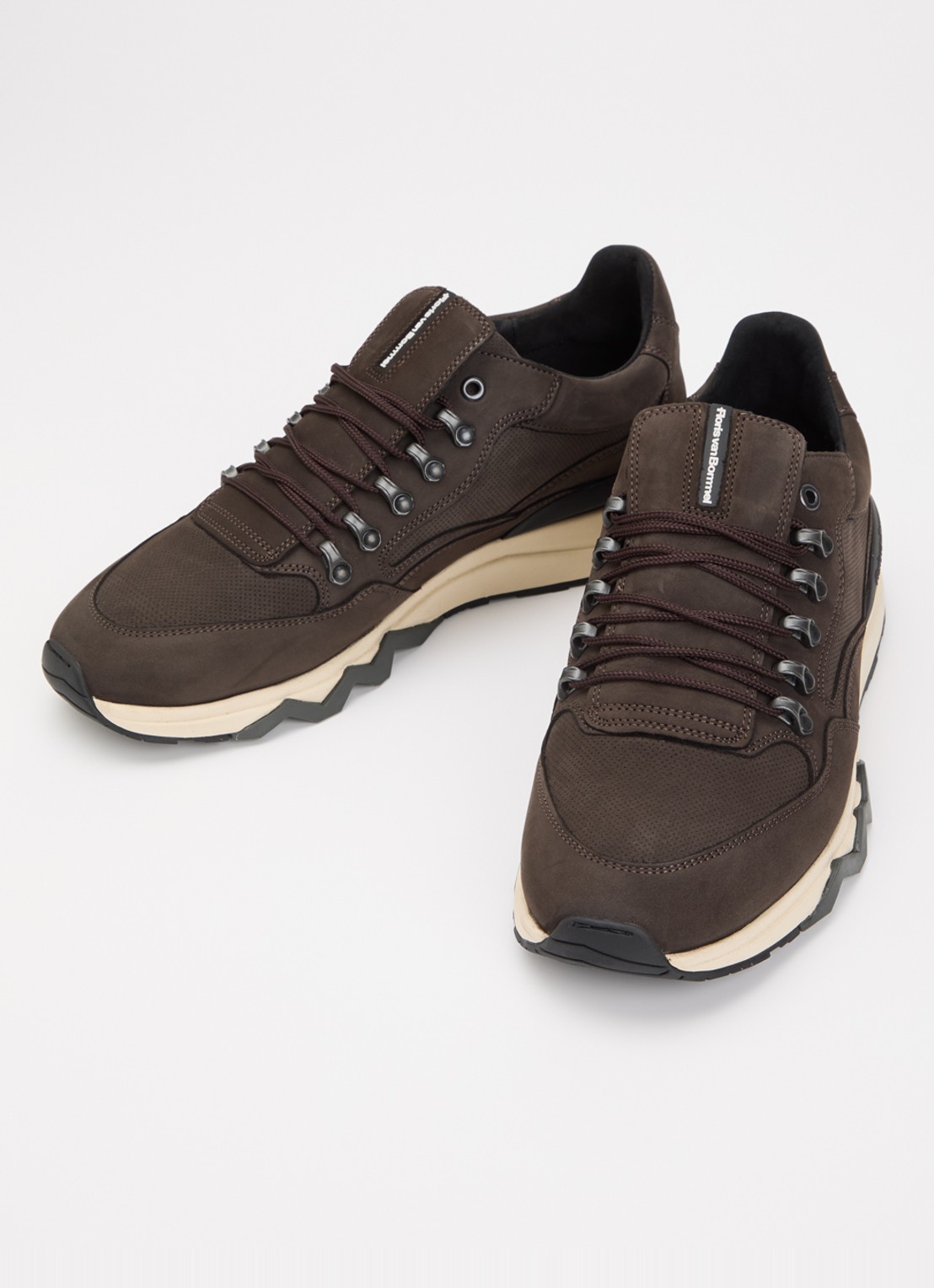 Floris van Bommel De Zager 01.29 sneaker van nubuck - detail donkerbruin