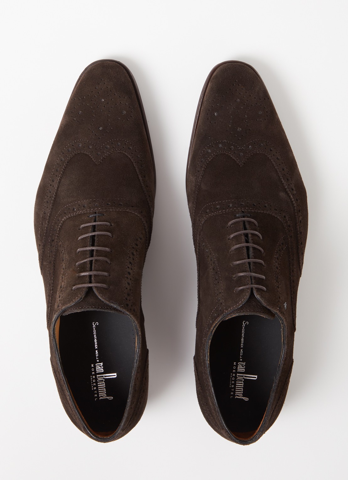 Floris van Bommel Raffa 04.02 brogue van suède - detail 2 donkerbruin