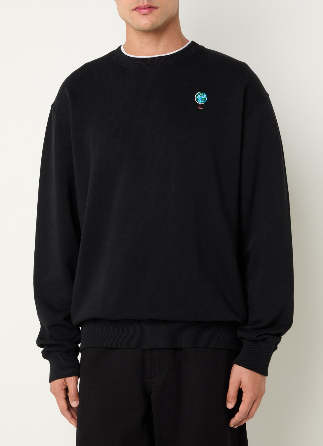 forét Globus sweater met borduring - detail 2 zwart
