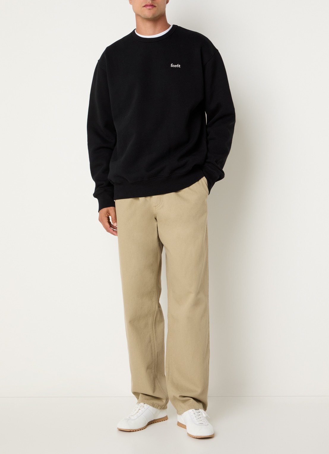 forét Noon sweater met logoborduring - voorkant 3 zwart