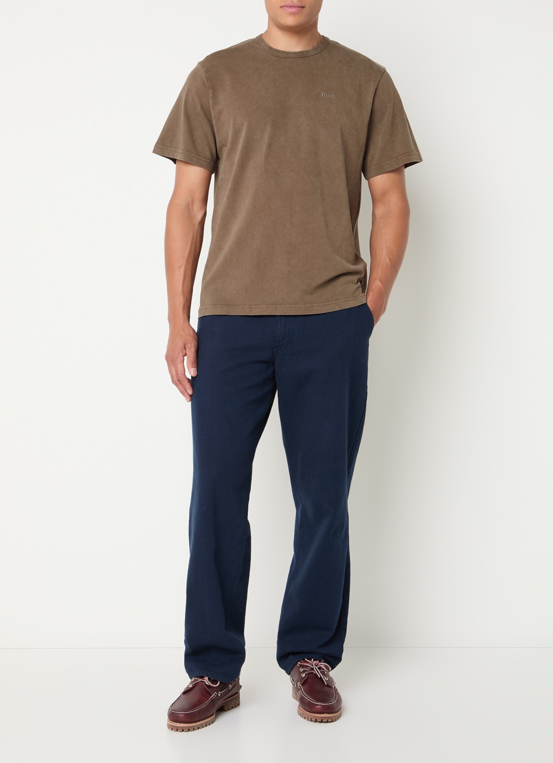 forét Oak T-shirt met logoborduring - voorkant 3 khaki