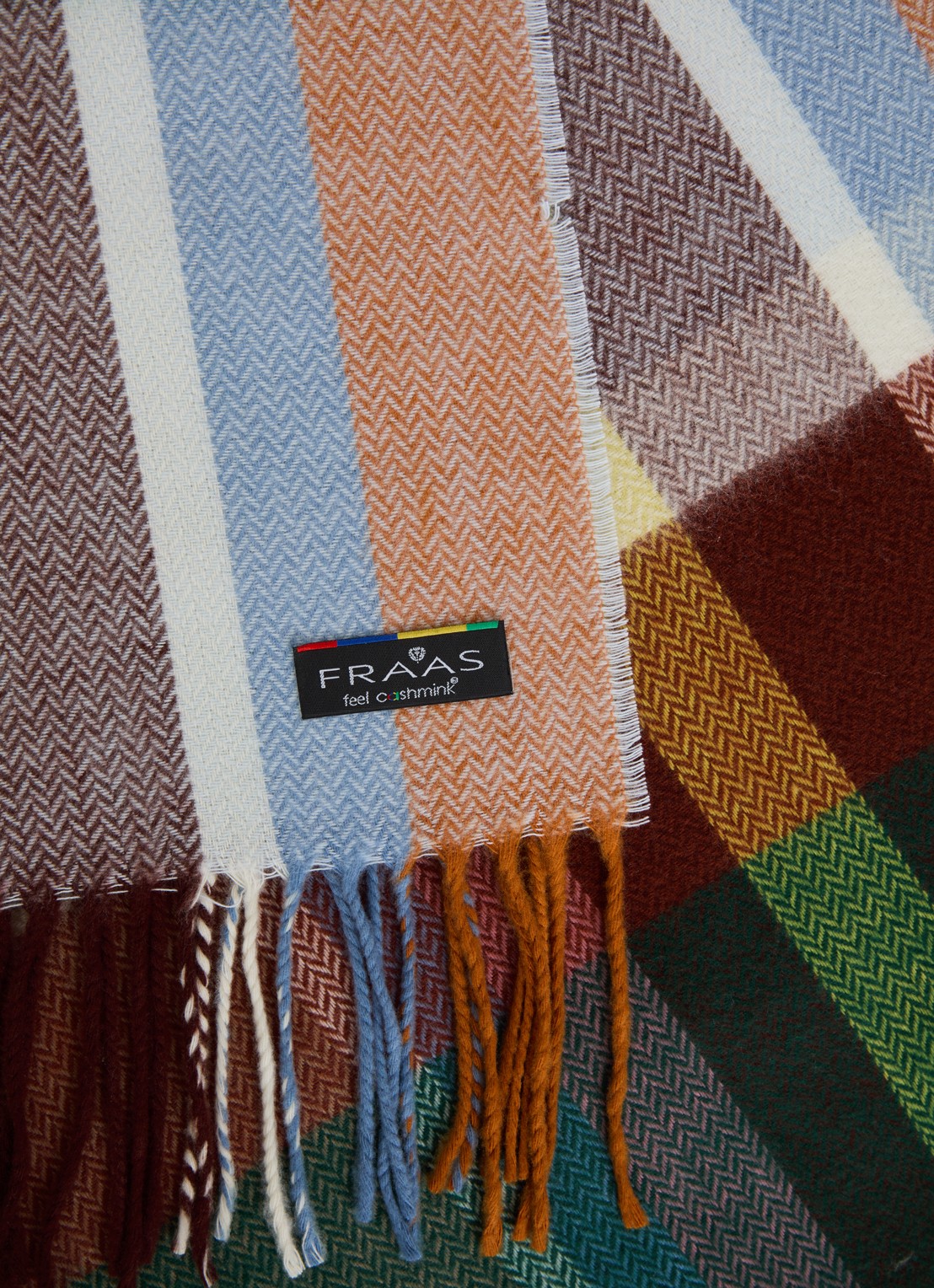 Fraas Sjaal met franjes 35 x 190 cm  - detail 3 groen