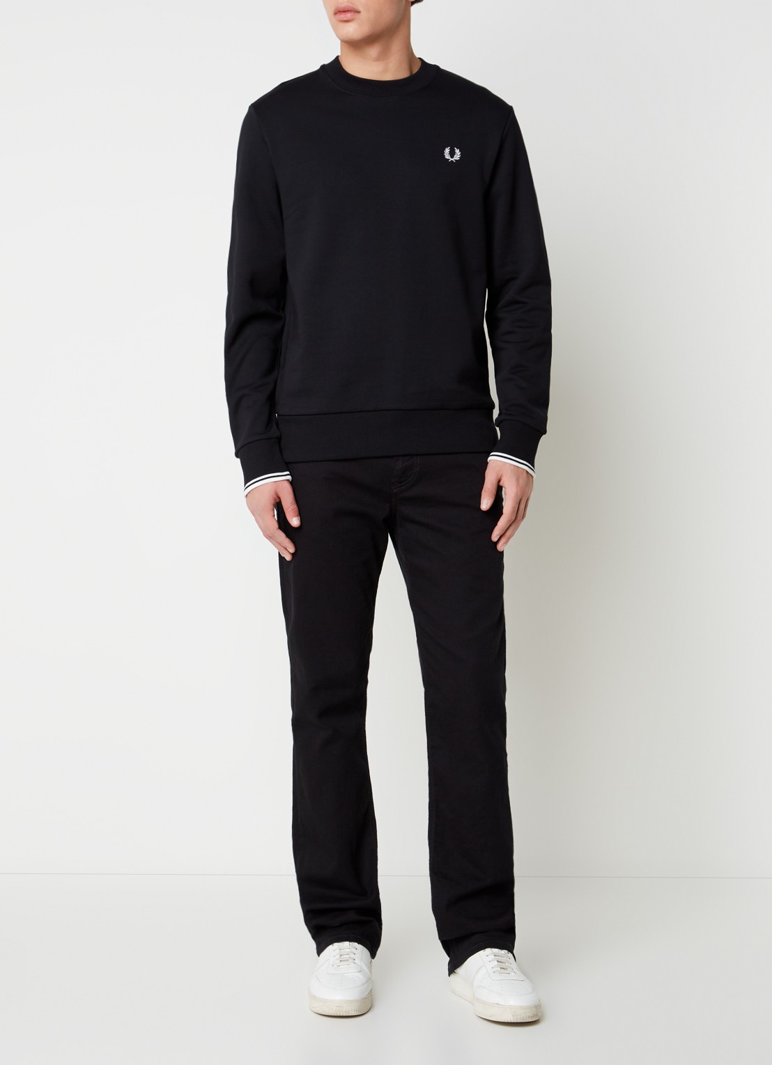 Fred Perry Sweater met logoborduring - voorkant 3 zwart