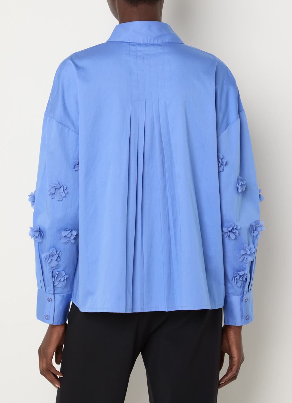 French Connection Alexis blouse met applicatie - achterkant 4 lichtblauw