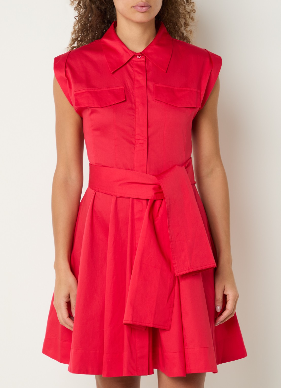 French Connection Alexis mini blousejurk met strikceintuur - detail 2 rood