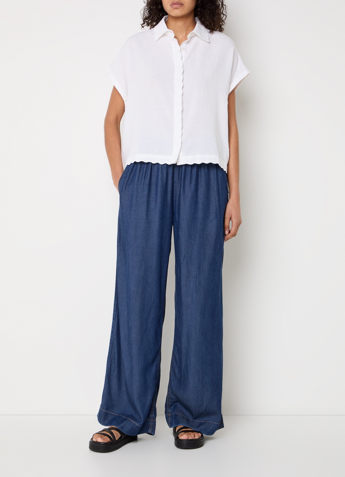 French Connection Ariette blouse van linnen - voorkant 3 wit