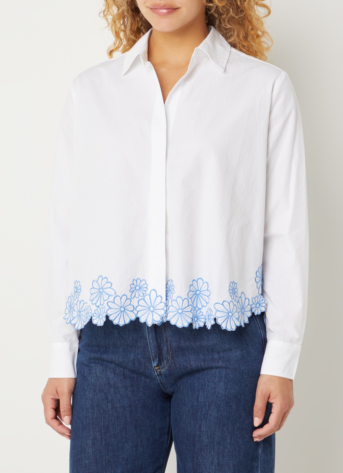 French Connection Cambira blouse met borduring - detail 4 wit