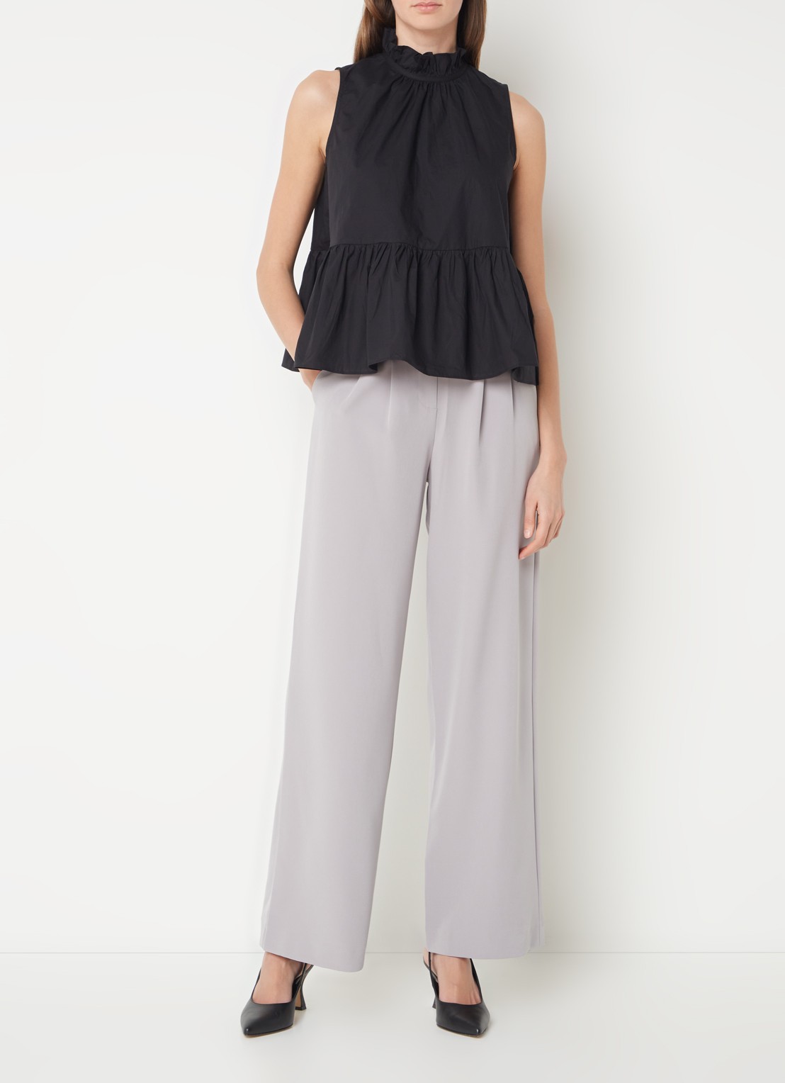 French Connection Echo high waist wide fit pantalon met steekzakken - voorkant 4 lichtgrijs