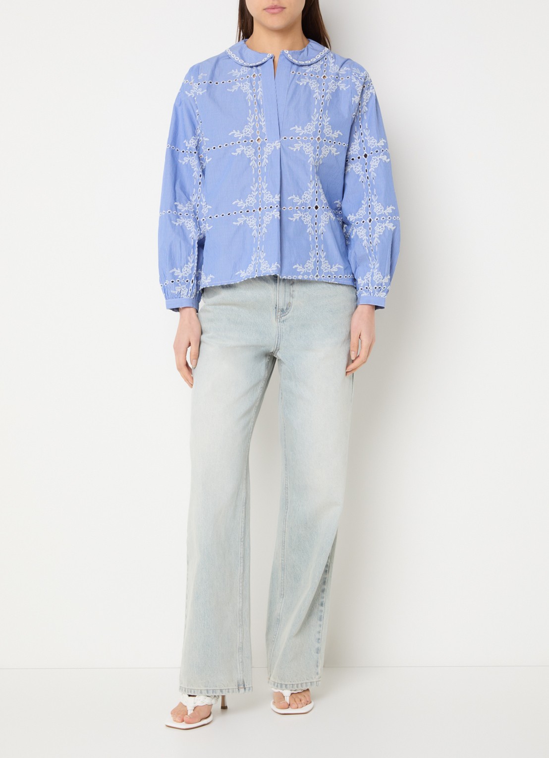 French Connection Grayson tuniek met broderie - voorkant 4 blauw