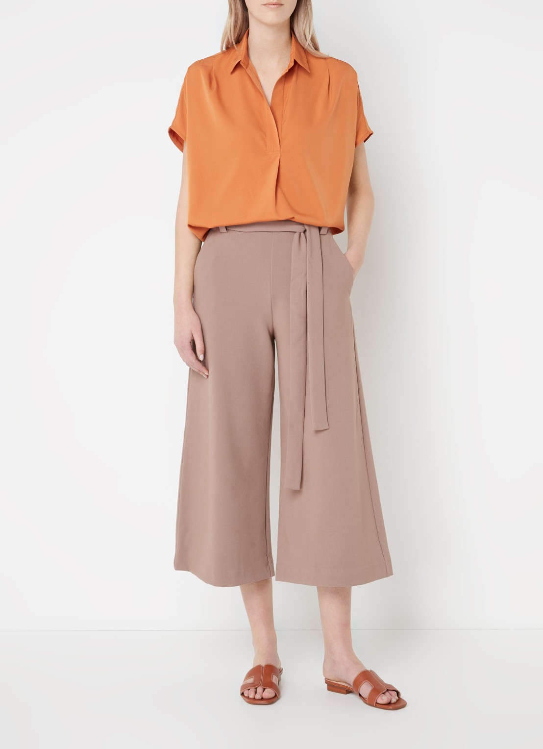 French Connection High waist wide fit culotte met strikceintuur - voorkant 4 lichtbruin