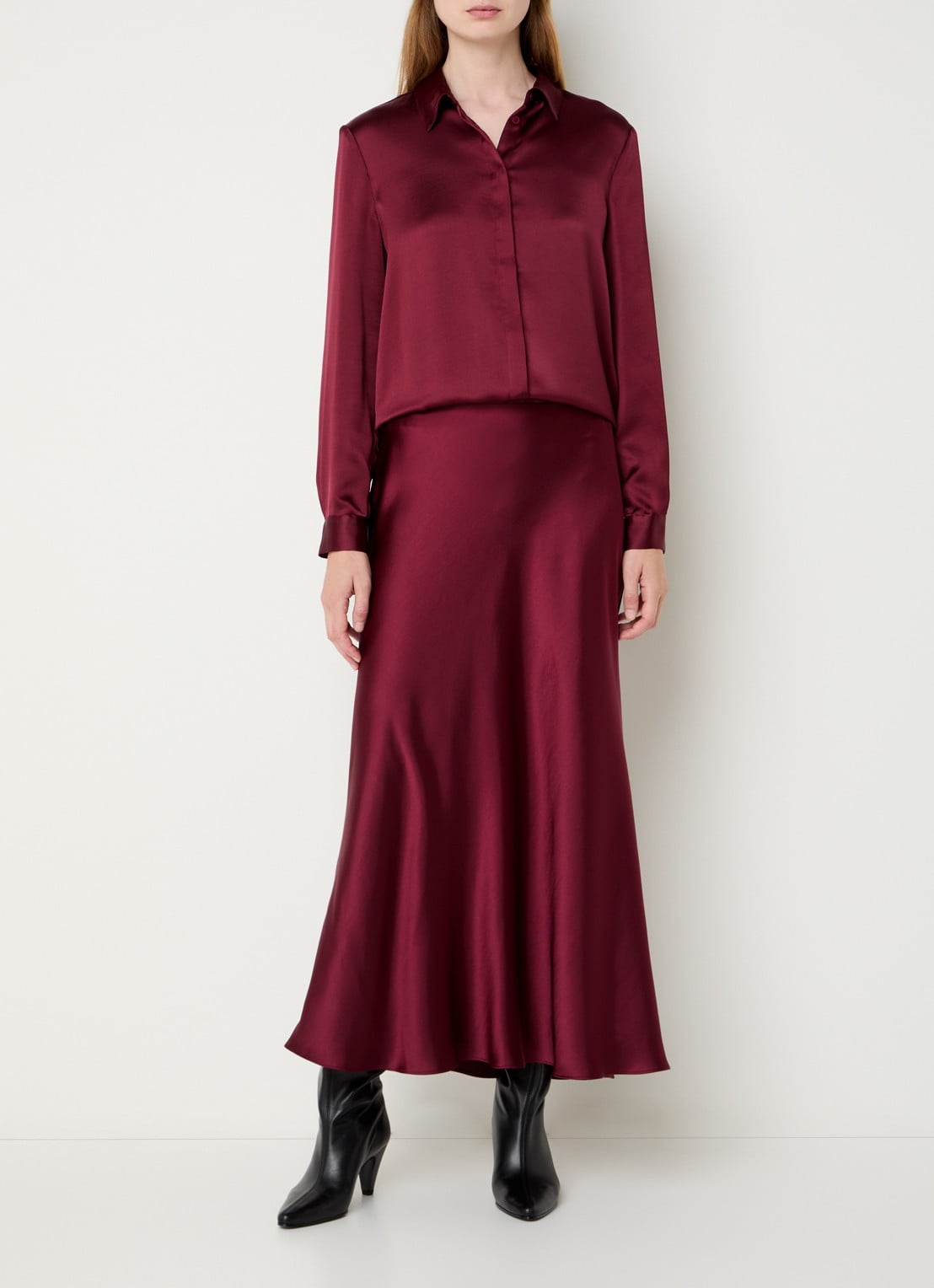 French Connection Irina midi rok van satijn - voorkant 2 bordeauxrood