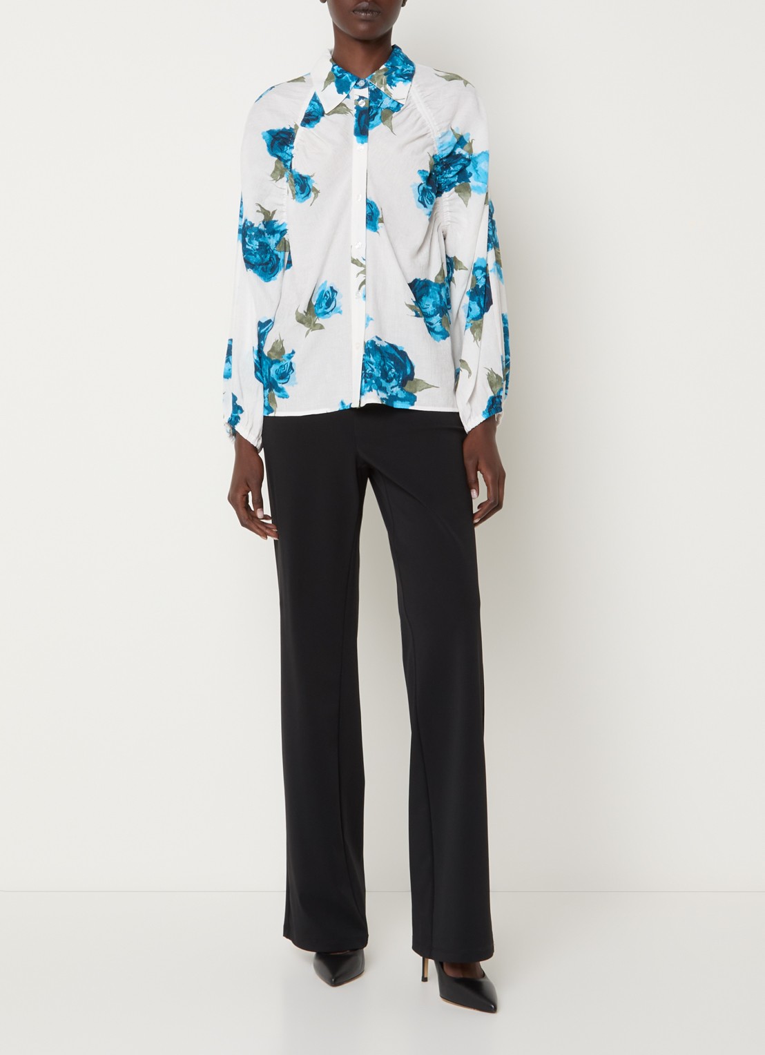 French Connection Lara Aleya blouse met bloemenprint - voorkant 2 wit