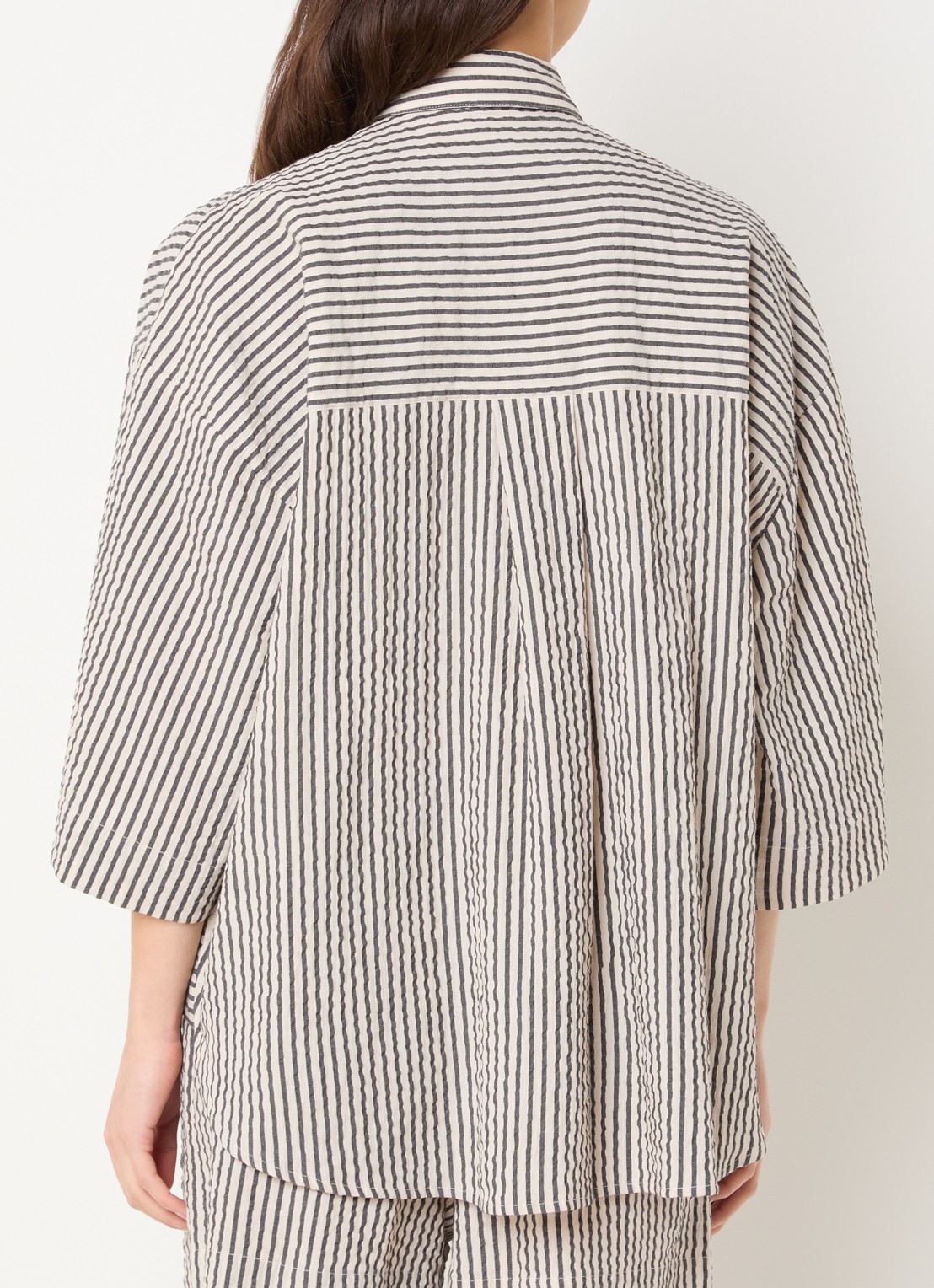 French Connection Lia blouse met streepprint - achterkant 3 beige
