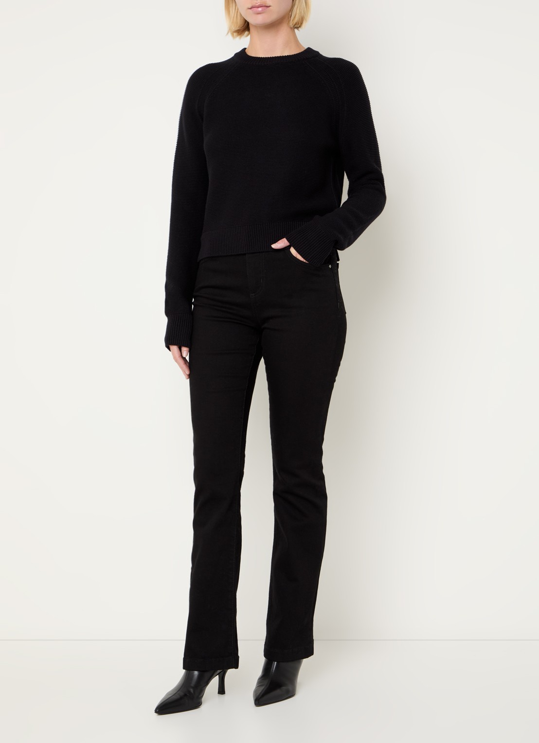 French Connection Lilly grofgebreide trui met stretch  - voorkant 4 zwart
