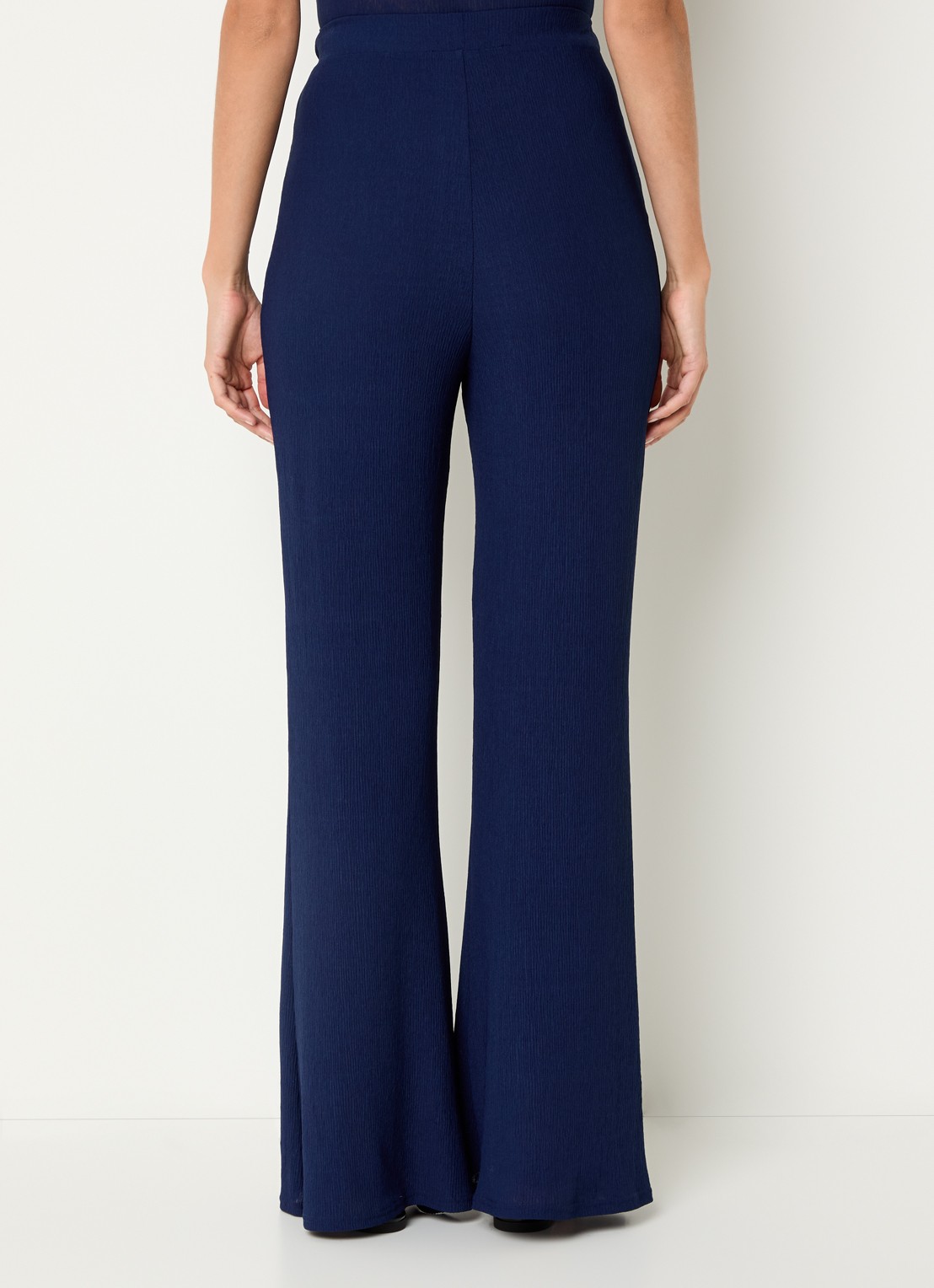 French Connection Meera flared fit pantalon met structuur - achterkant royalblauw