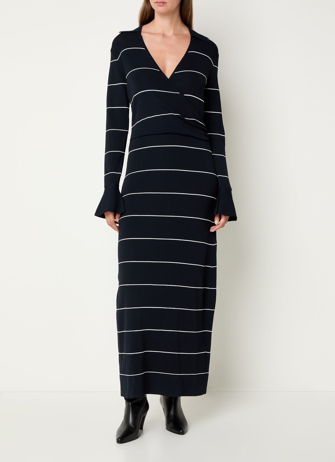 French Connection Ottie fijngebreide maxi jurk met streepprint - detail 4 donkerblauw