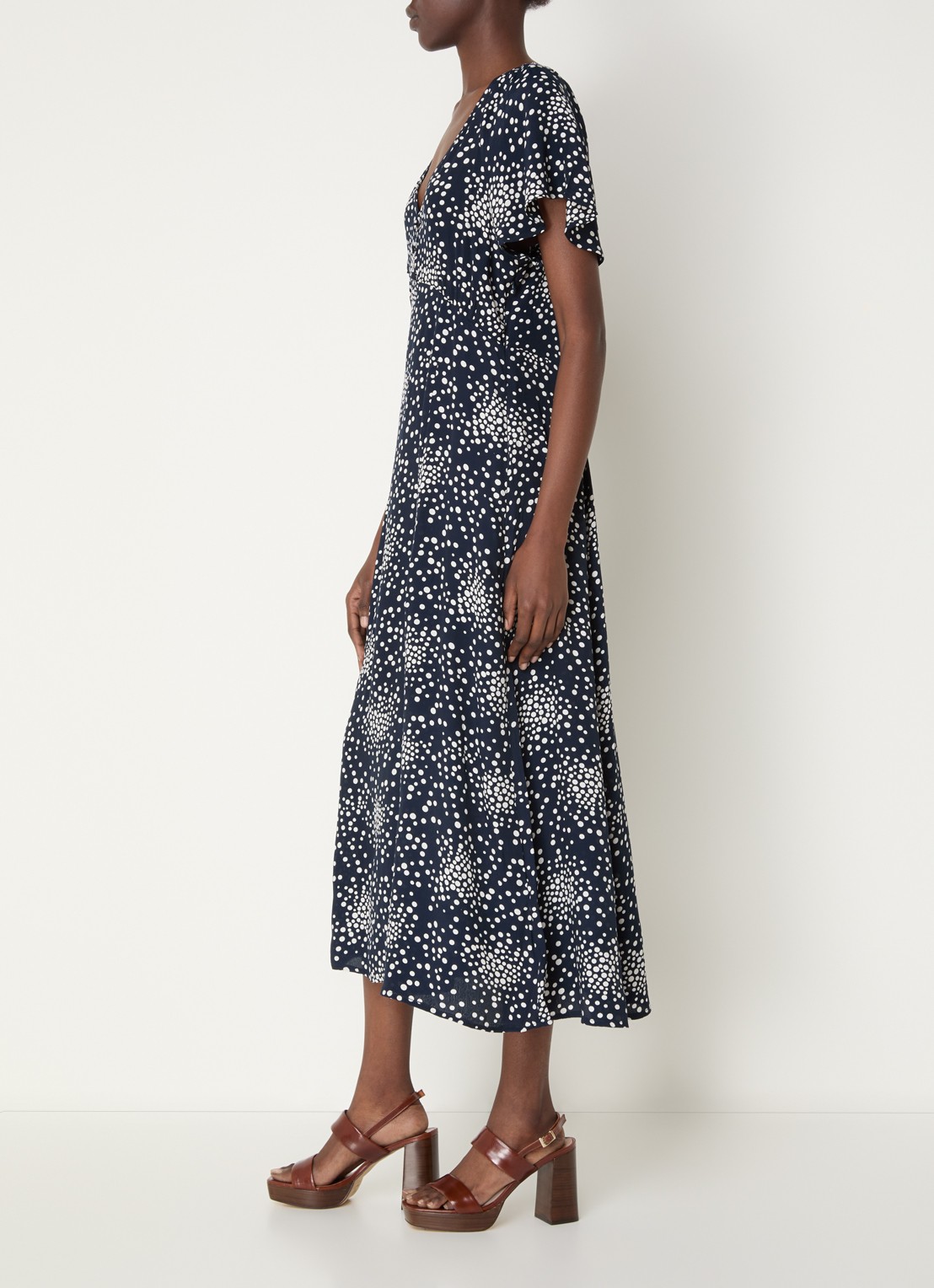 French Connection Thea Lizzie midi jurk met stippenprint - voorkant 2 donkerblauw