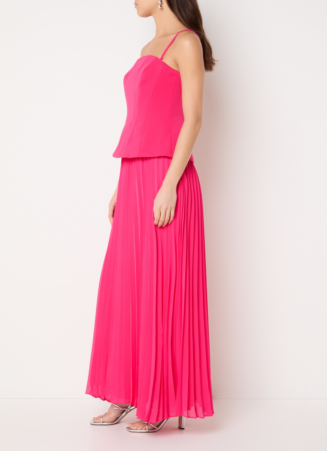 French Connection Tiana strapless maxi jurk met plissé - voorkant 3 fuchsia