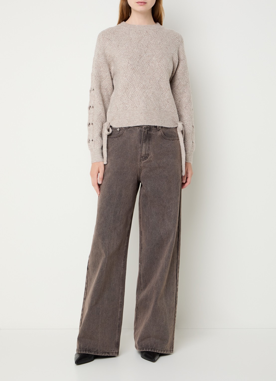 French Connection Tina grofgebreide trui in wolblend met gestrikt detail - voorkant 2 taupe