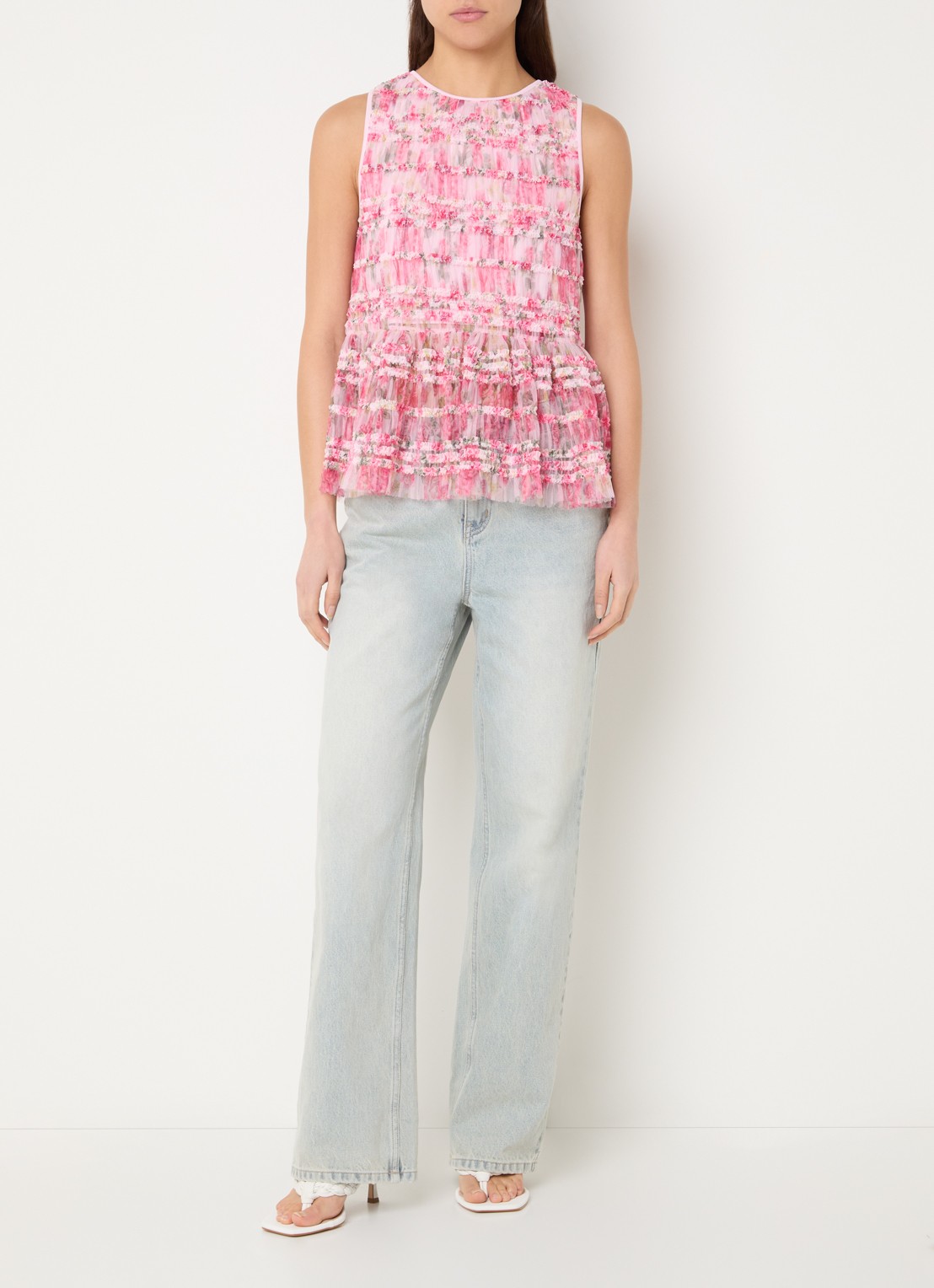 French Connection Vanessa top met bloemenprint - voorkant 2 roze