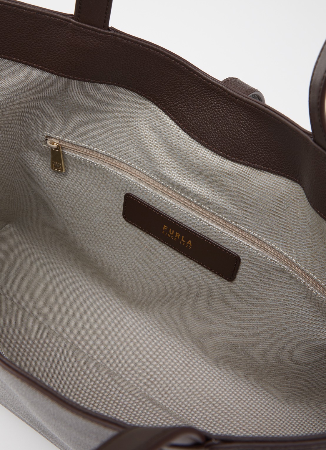 FURLA Goccia L schoudertas van kalfsleer met logo - detail 3 donkerbruin