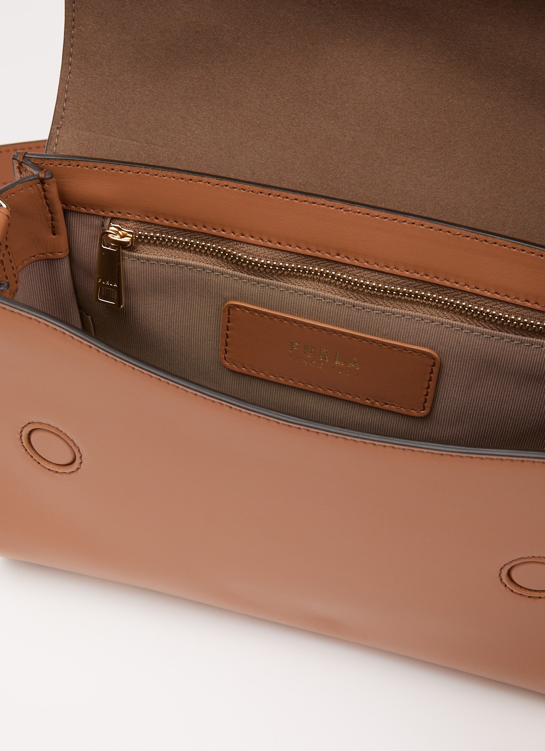 FURLA Urban S crossbodytas van leer met verstelbare schouderriem - detail 2 roestbruin