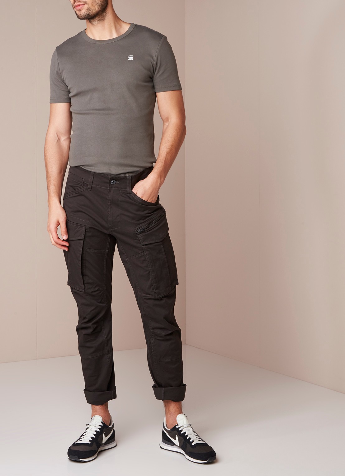 G-Star RAW Rovic tapered fit cargobroek in katoenblend - voorkant 5 donkergrijs