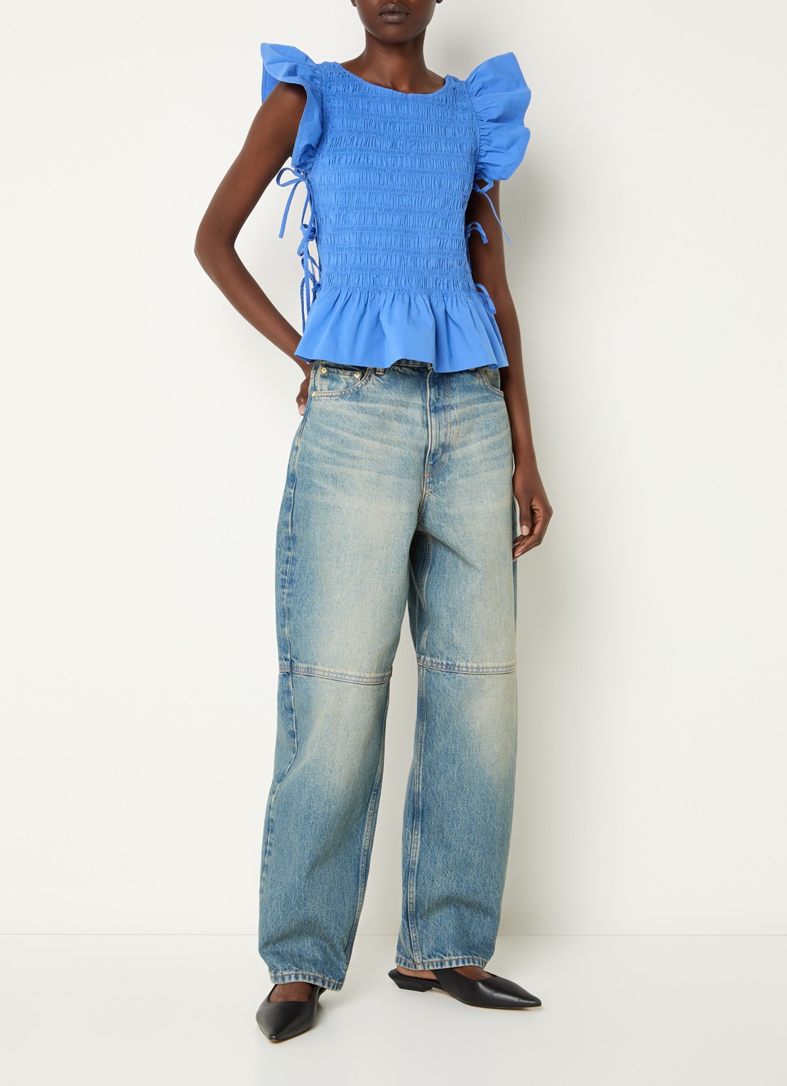 Ganni High waist balloon fit jeans met medium wassing - voorkant 5 indigo