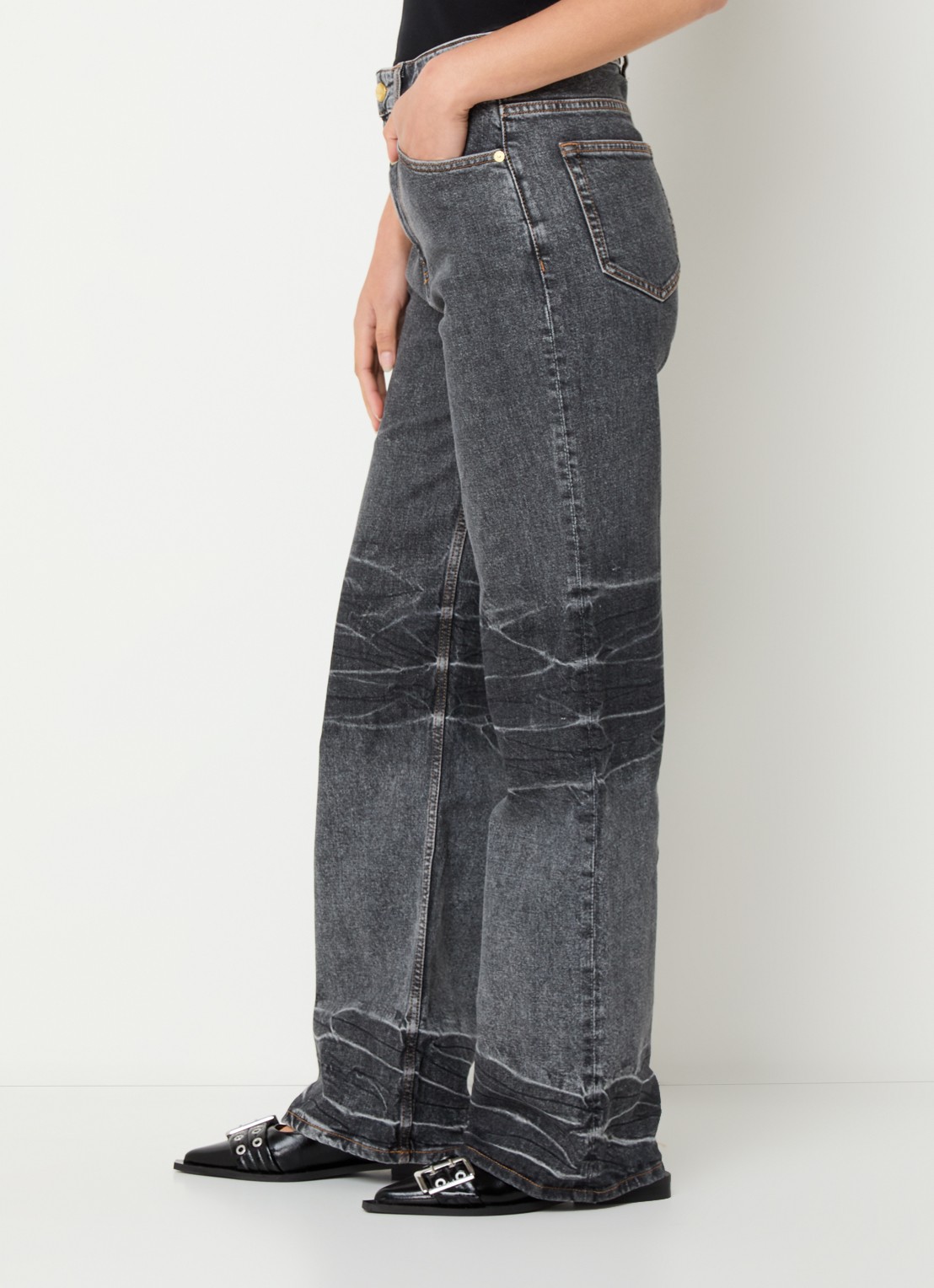 Ganni High waist loose fit jeans in  katoenblend met gekleurde wassing - detail 3 antraciet