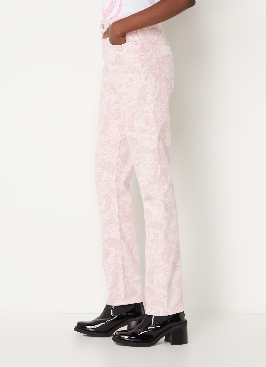 Ganni High waist straight leg jeans met paisley dessin - detail 2 lichtroze
