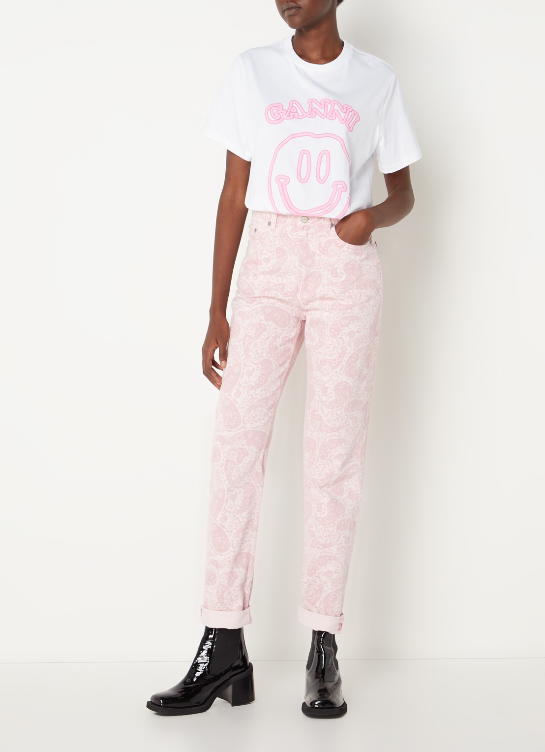 Ganni High waist straight leg jeans met paisley dessin - voorkant 5 lichtroze