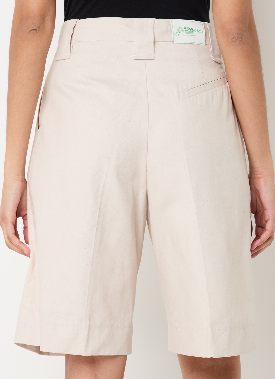 Ganni High waist wide fit korte broek van  katoen  - achterkant 2 zand
