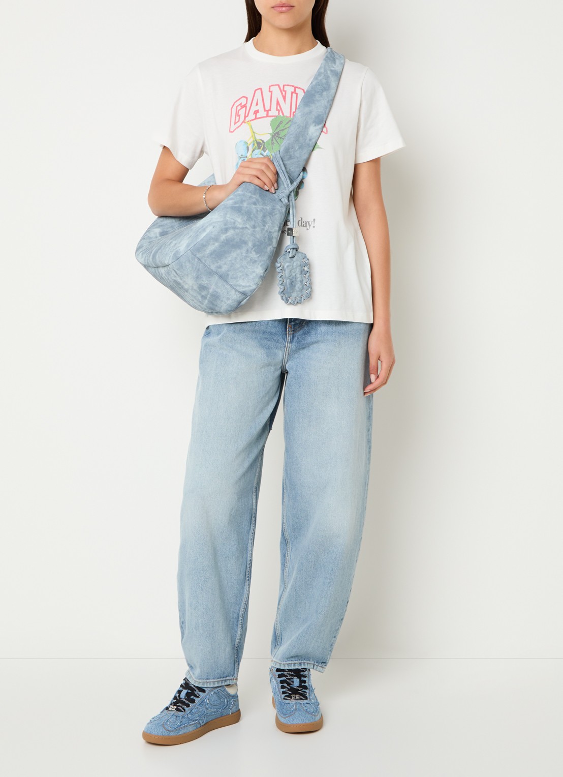 Ganni Hobo M schoudertas met tasbedel - voorkant 2 indigo