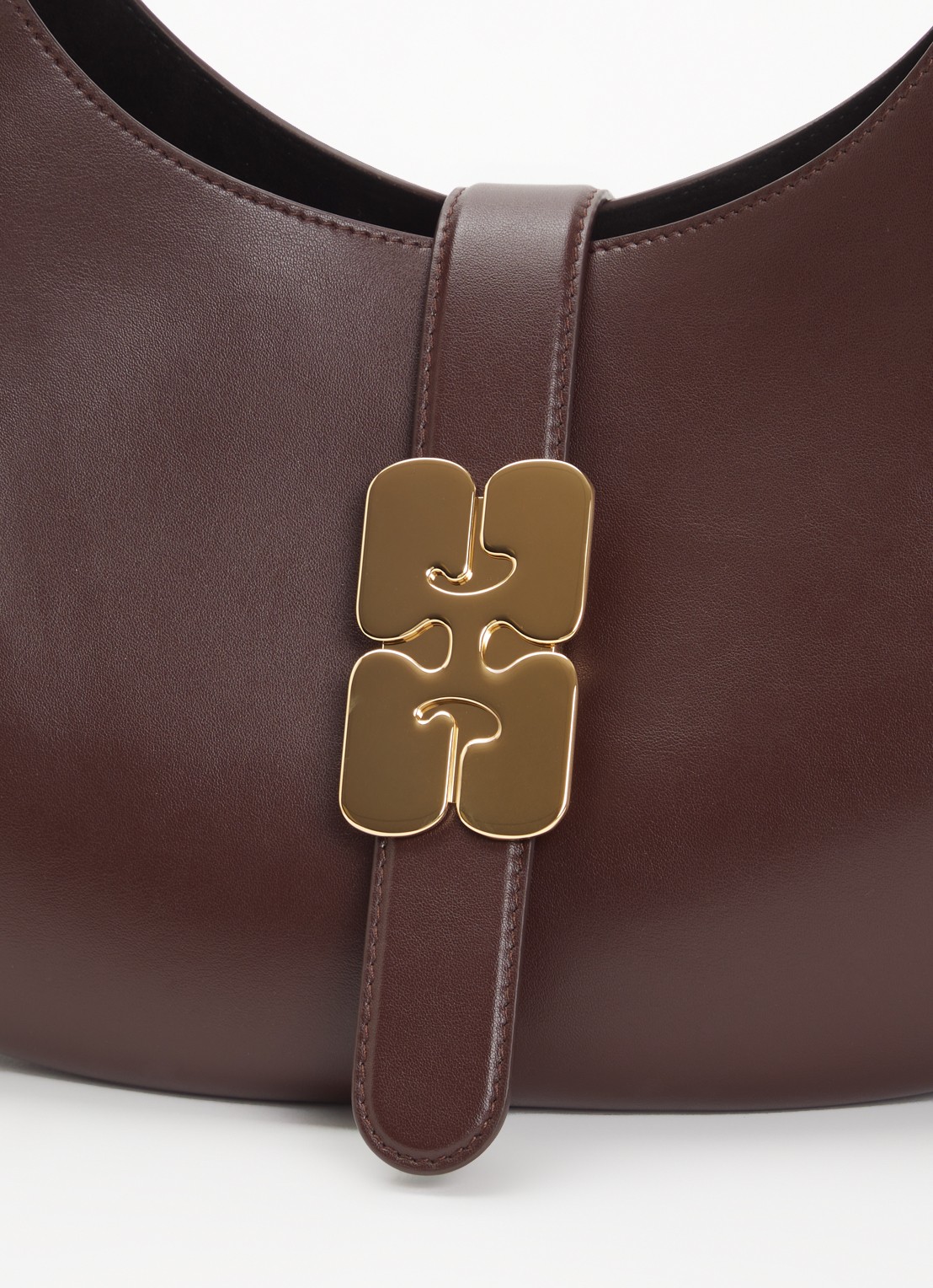 Ganni Kat Small schoudertas met gespdetail en logo - detail 5 beige