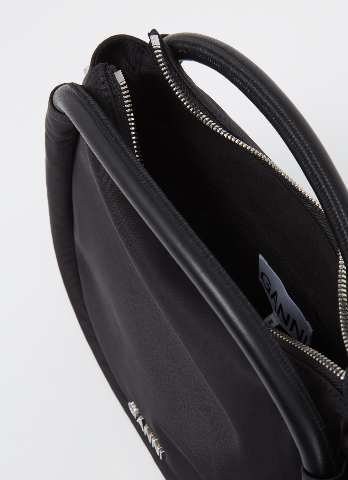 Ganni Mini Knot handtas met leren details  - detail zwart