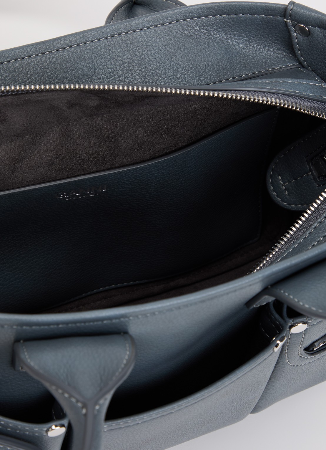 Ganni Posy Small handtas met logo - detail 2 middengrijs