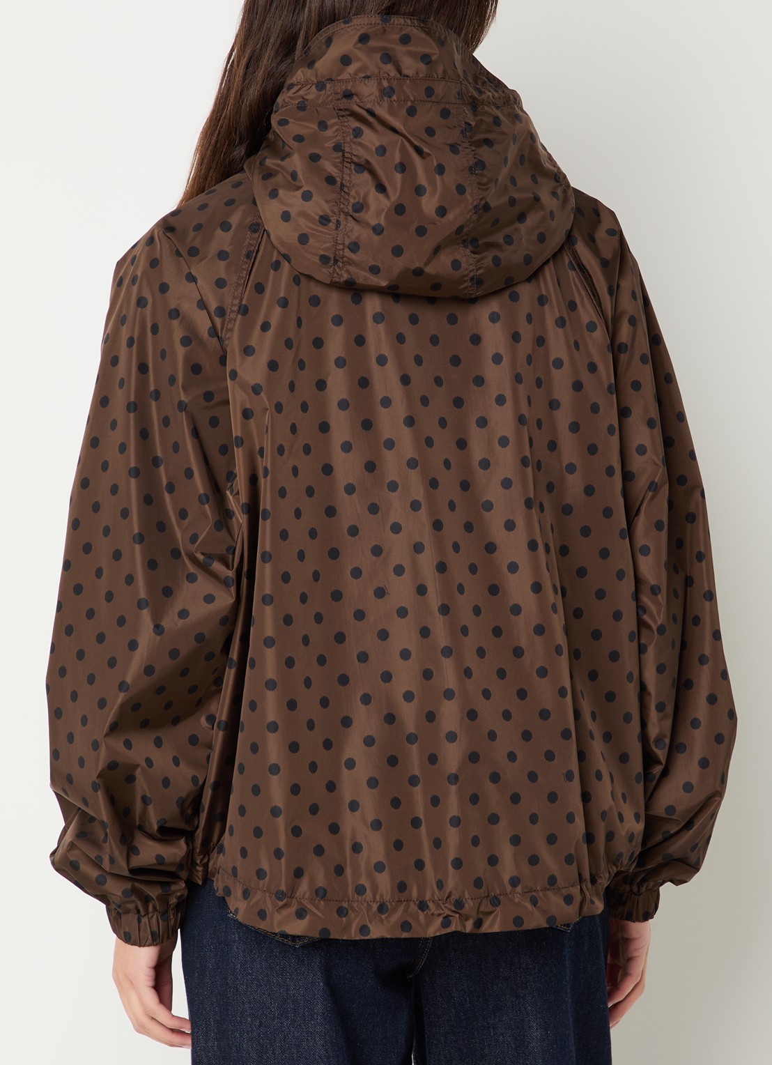 Ganni Regenjack met stippenprint - achterkant 4 bruin