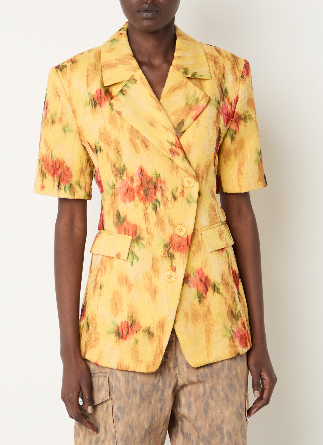 Ganni Shibori getailleerde blazer met print en steekzakken - detail 2 geel