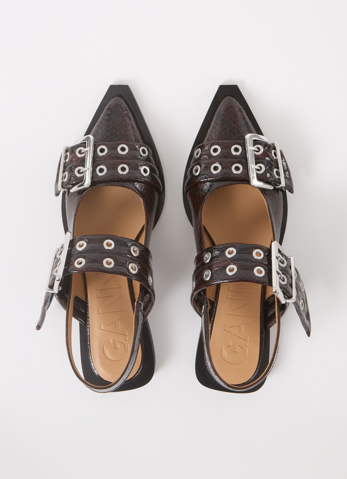 Ganni Slingback van leer met slangenprint - detail 4 bordeauxrood