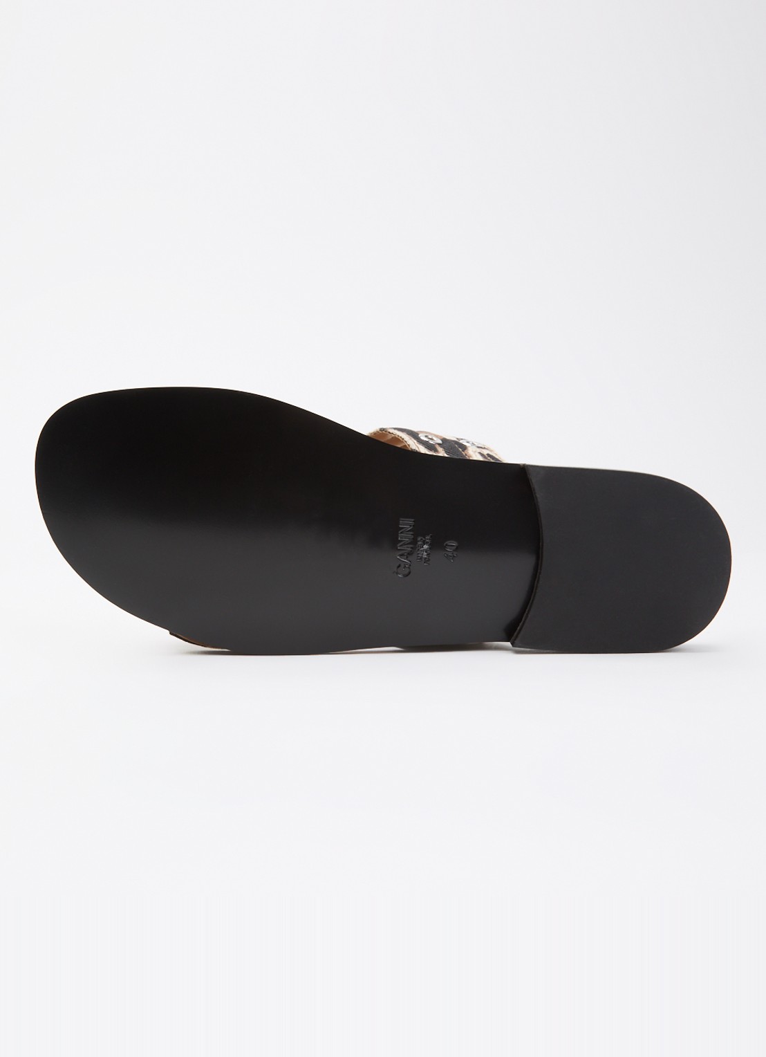 Ganni Slipper met gespdetail en panterprint - detail 4 camel