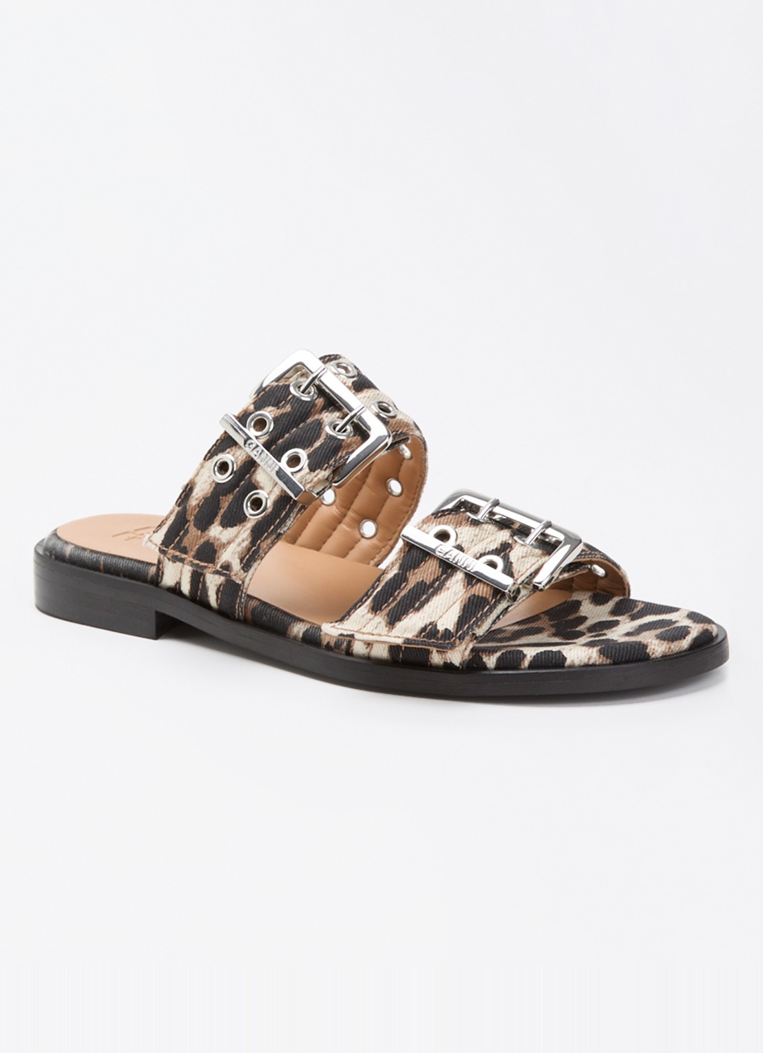 Ganni Slipper met gespdetail en panterprint - voorkant 6 camel