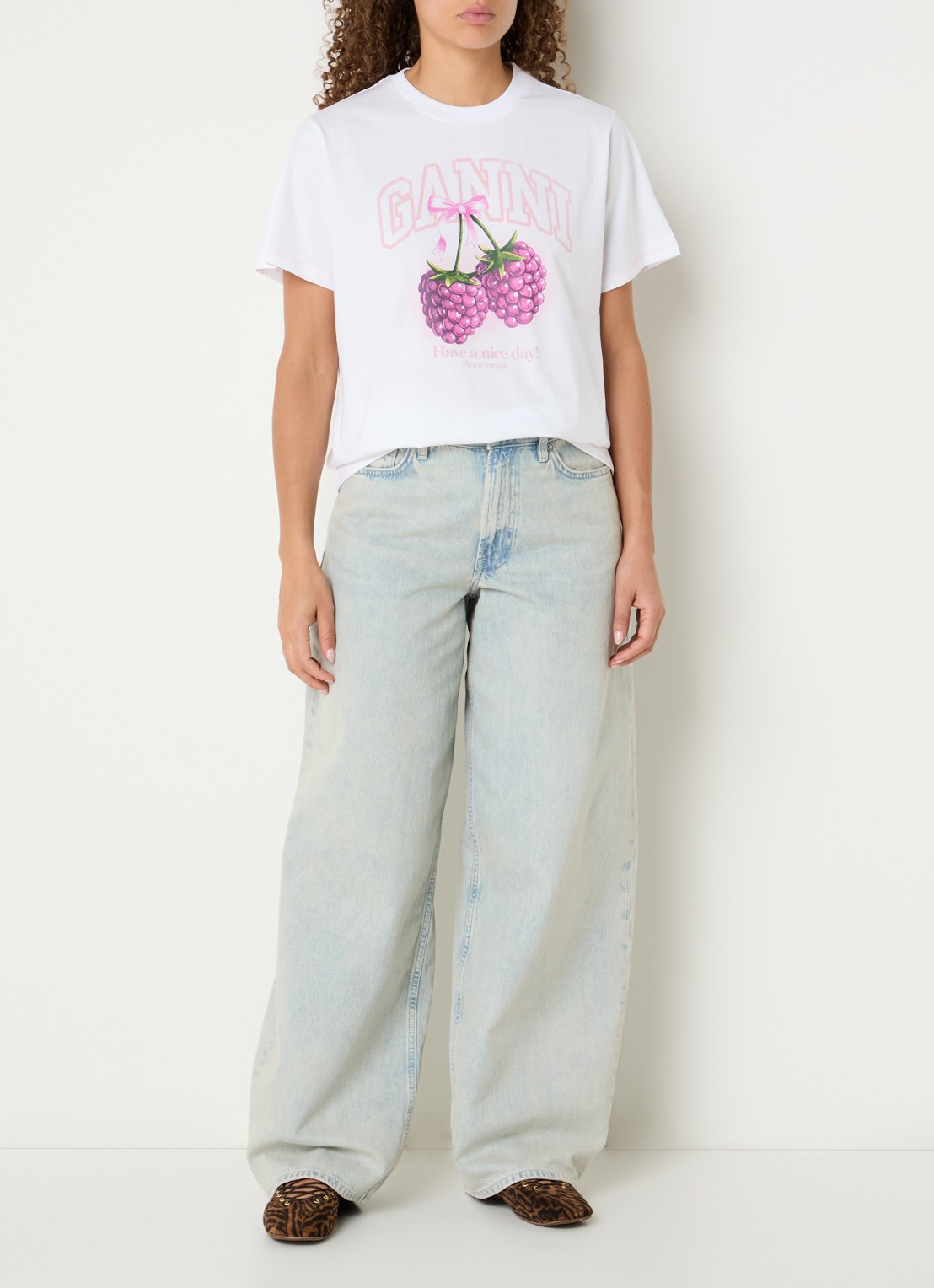 Ganni T-shirt met logoprint - voorkant 3 wit