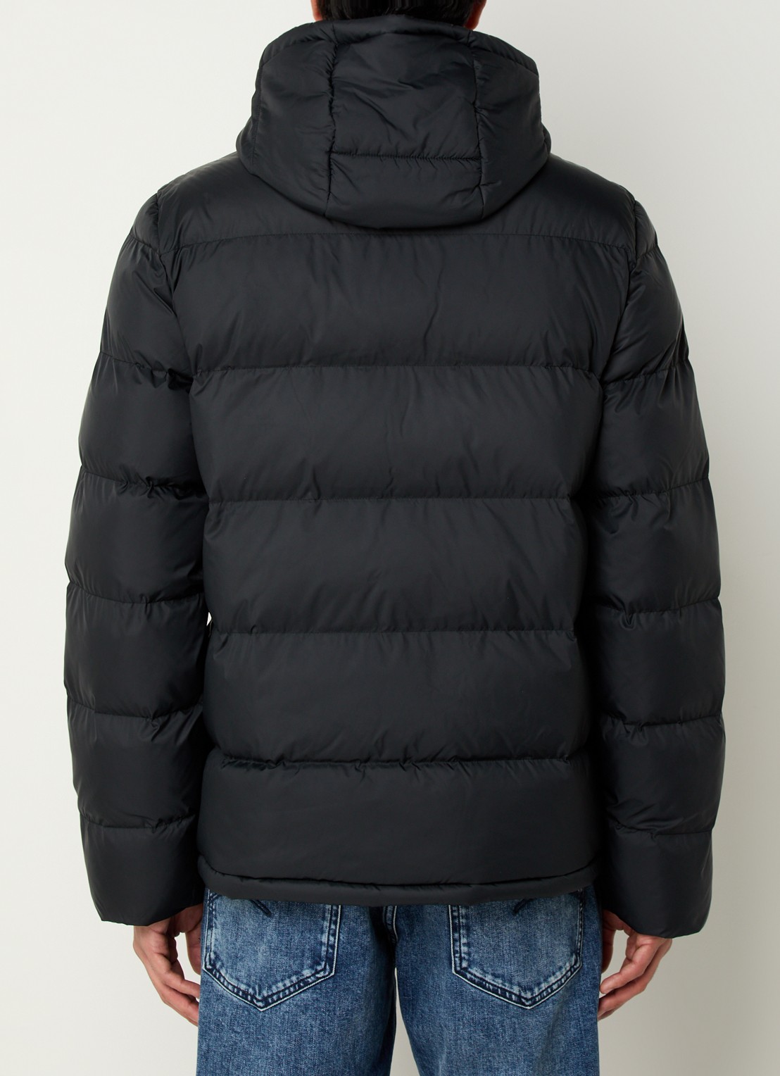 Gant Active Cloud puffer jack met afneembare capuchon en ritszakken - achterkant zwart