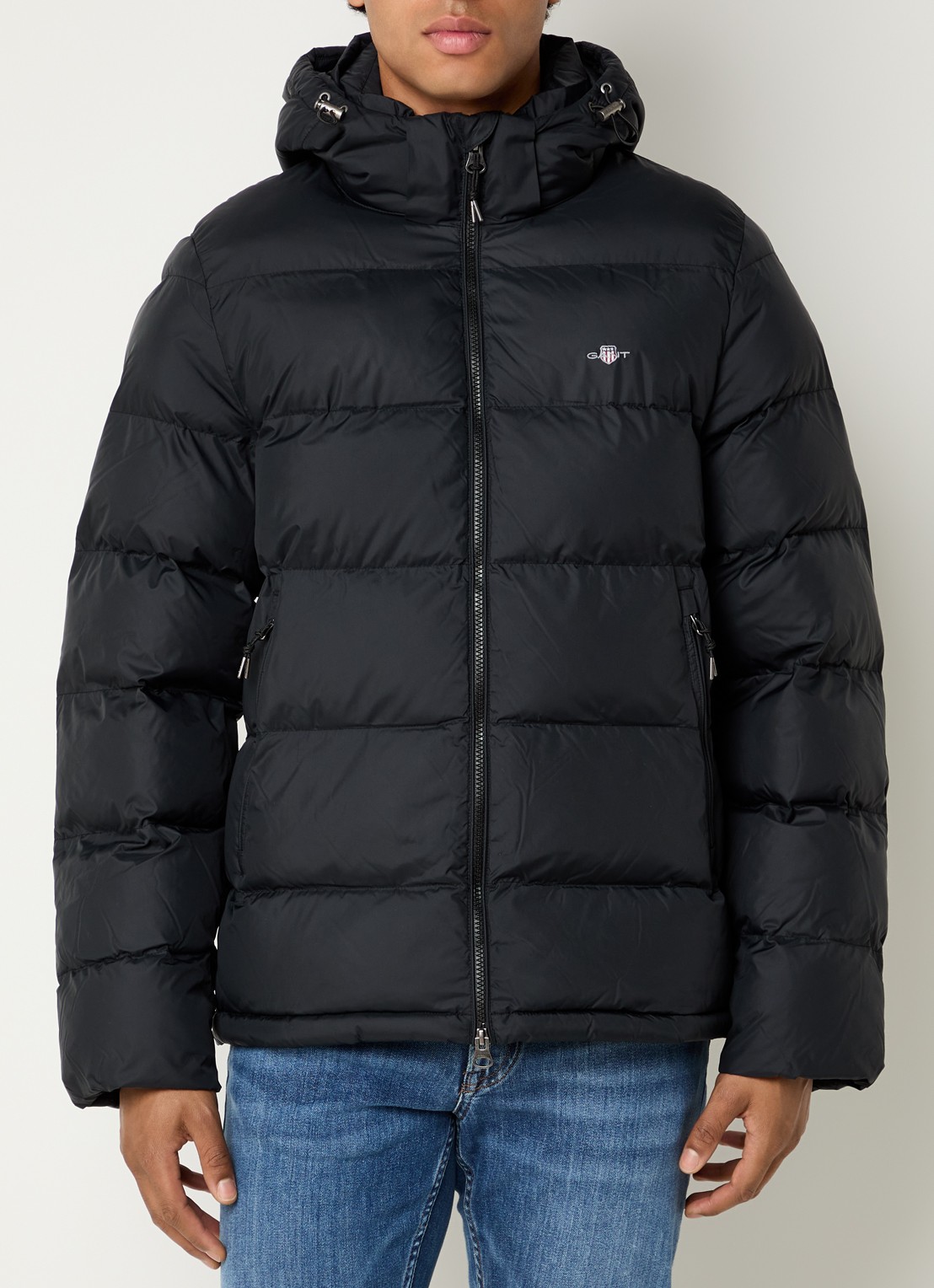 Gant Active Cloud puffer jack met afneembare capuchon en ritszakken - detail 4 zwart