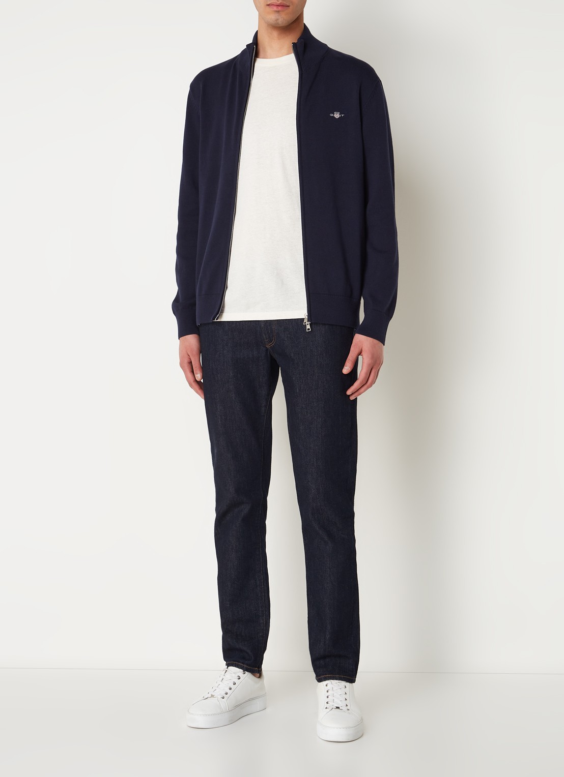 Gant Fijngebreid vest met logoborduring - voorkant 4 donkerblauw