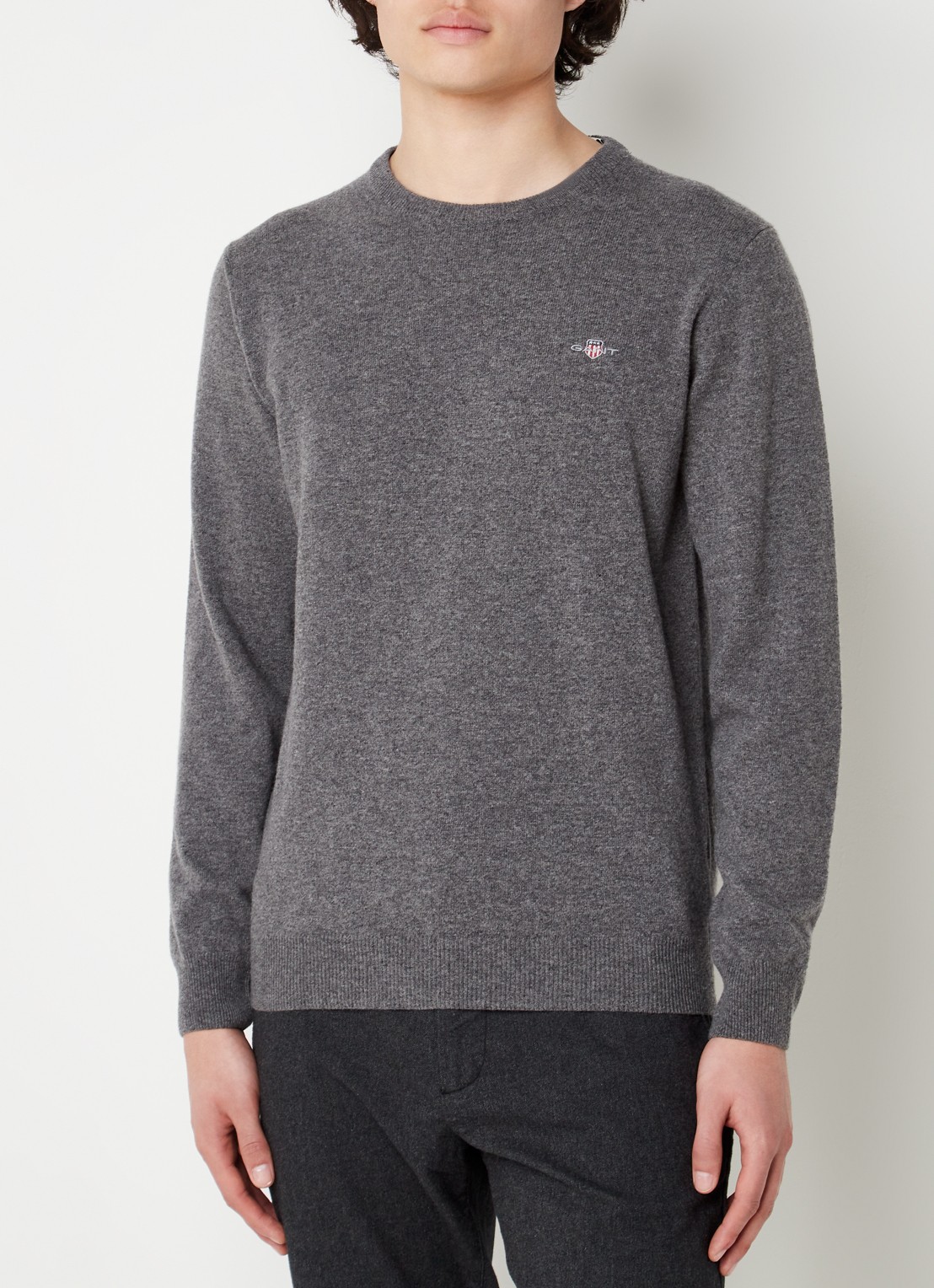 Gant Fijngebreide pullover van wol met logoborduring - detail donkergrijs