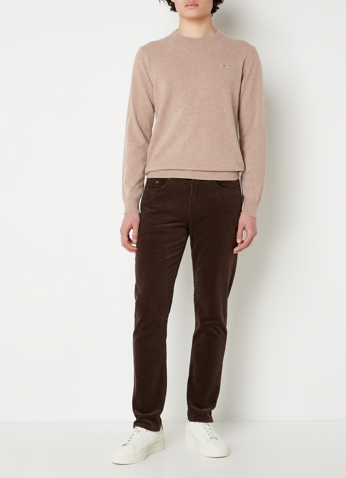 Gant Fijngebreide pullover van wol met logoborduring - voorkant 2 zand