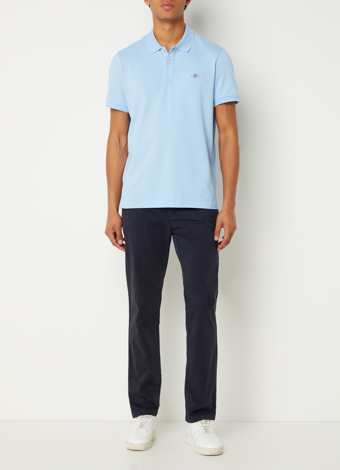 Gant Regular fit polo van piqué katoen met logo - voorkant 2 lichtblauw