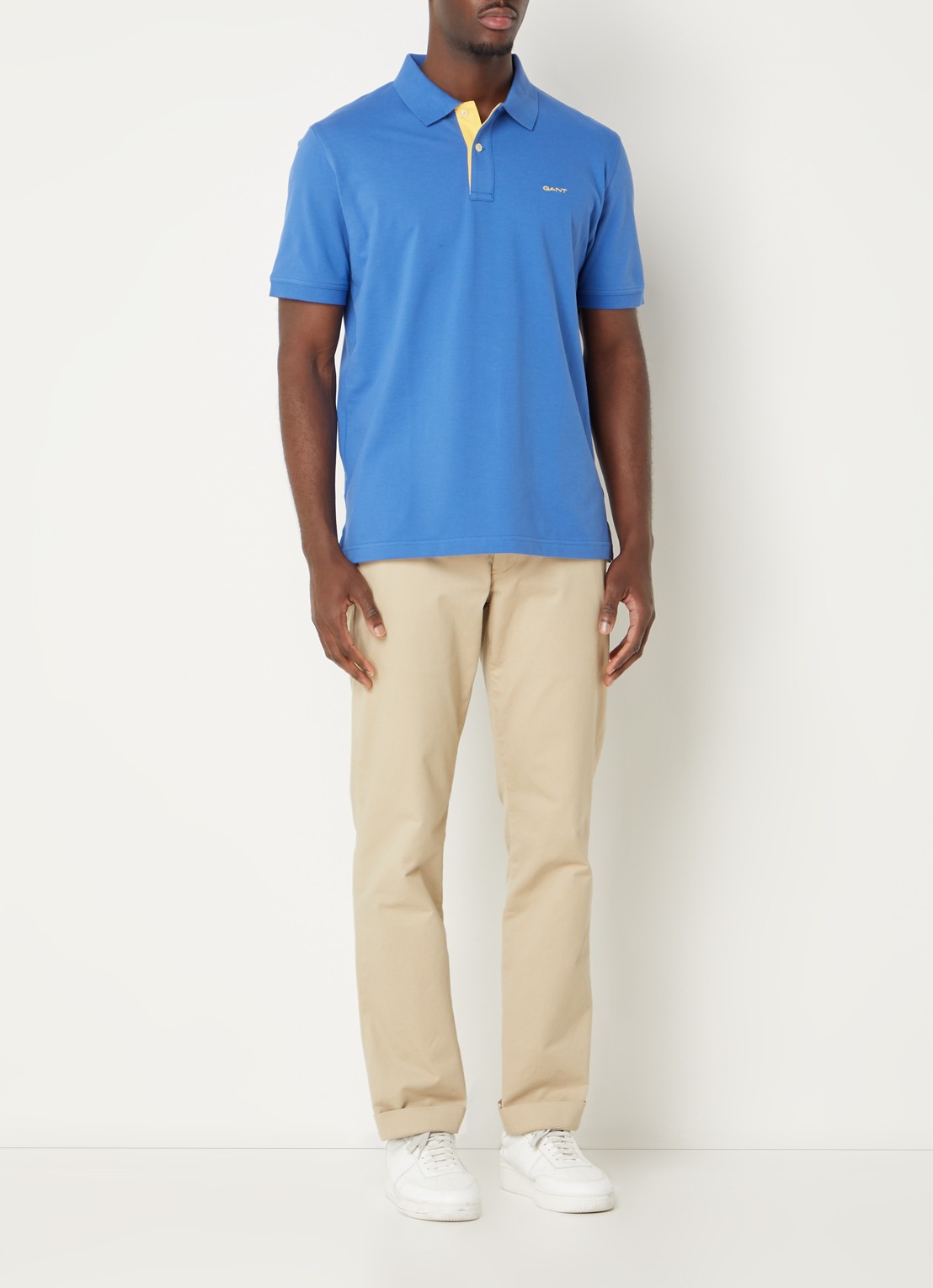 Gant Regular fit polo van piqué katoen met logoborduring - voorkant 2 blauw