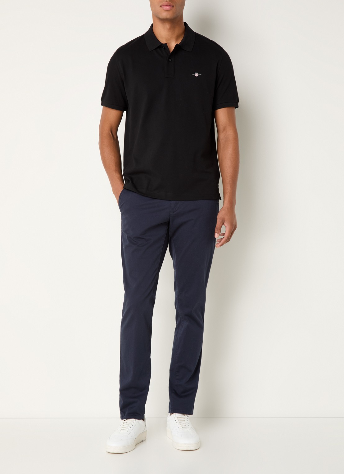 Gant Regular fit polo van piqué katoen met logoborduring - voorkant 3 zwart